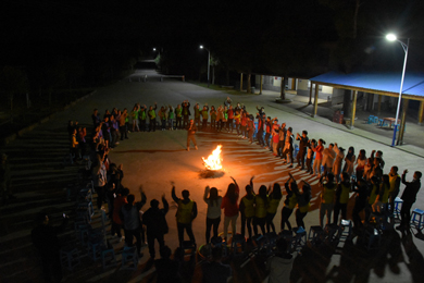 篝火晚会.jpg 篝火晚会.jpg